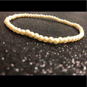 NWOT Small Pearl Bracelet